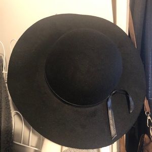 Charlotte Russe floppy hat